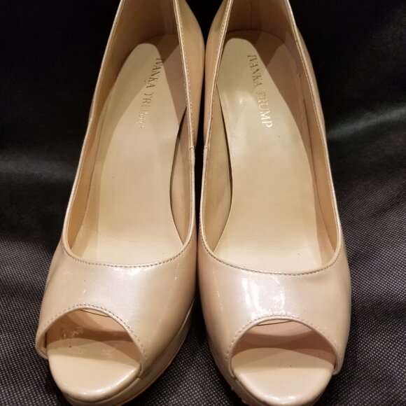 Ivanka Trump stiletto patent leather peep-toe platform pumps - 9.5M - pristine! - Picture 3 of 6